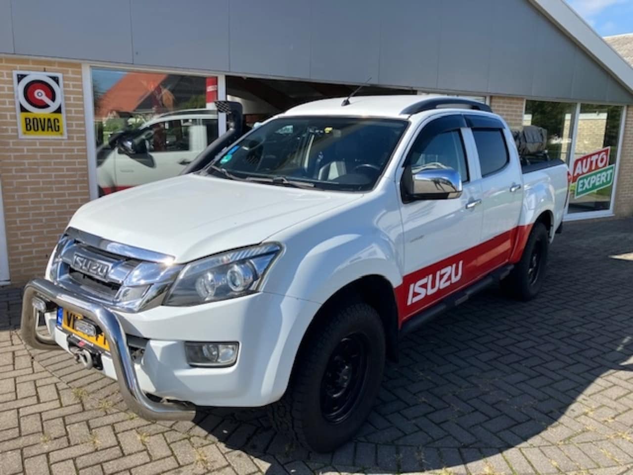Isuzu D-Max - 2.5 Double Cab LSX HR Adventure MARGE - AutoWereld.nl