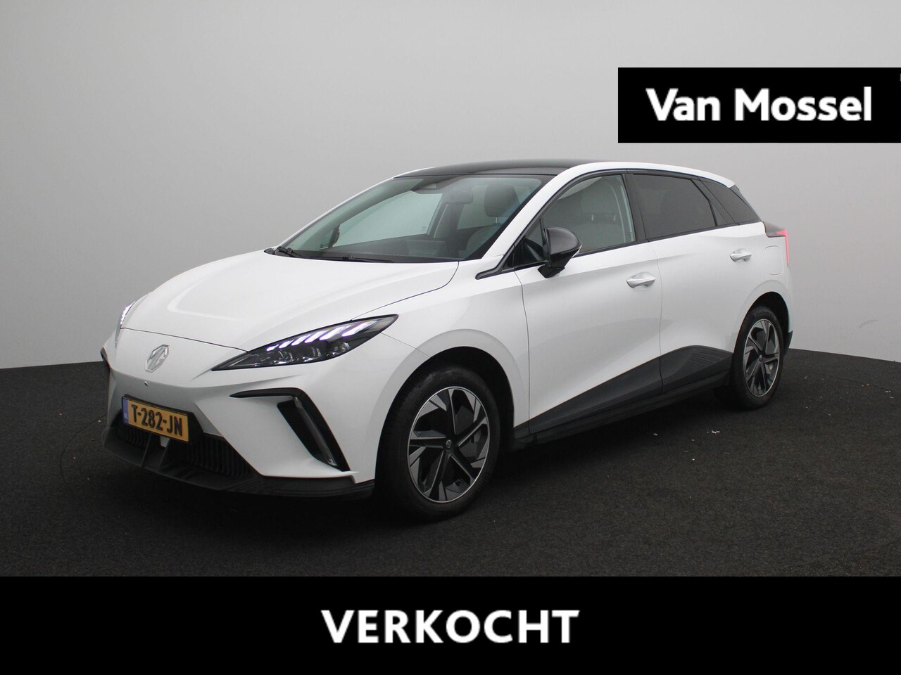 MG MG4 - Luxury 64 kWh | Apple Carplay/Android Auto | Camera | Stoelverwarming | Cruise Control | C - AutoWereld.nl