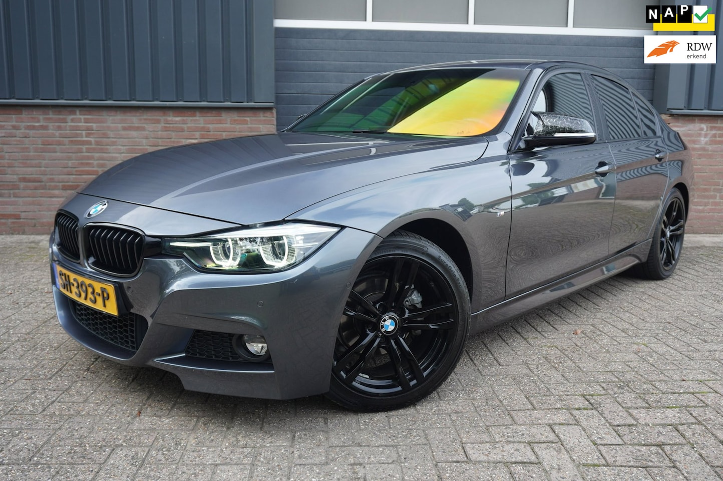 BMW 3-serie - 318i Edition 165PK M Sport Shadow High Executive - AutoWereld.nl