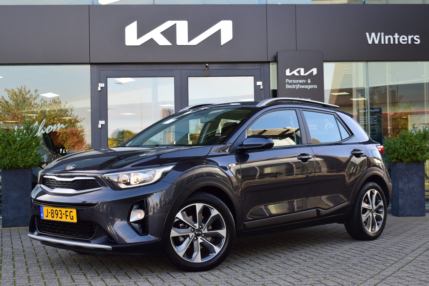 Kia Stonic - 1.0 T-GDi DynamicLine | Navigatie | Camera | Cruise Control | Trekhaak | Keyless | Tot 10j - AutoWereld.nl