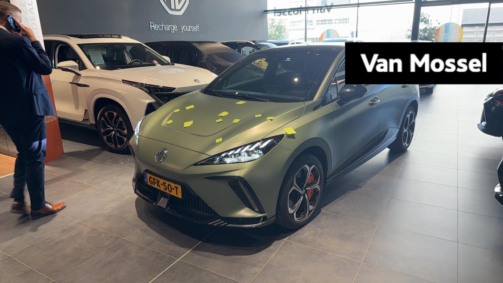 MG XPower - 4 AWD 435pk 64kWh | Hunter Mat Green | Led Koplampen | Leder + Alcantara | CarPlay | Stoel - AutoWereld.nl