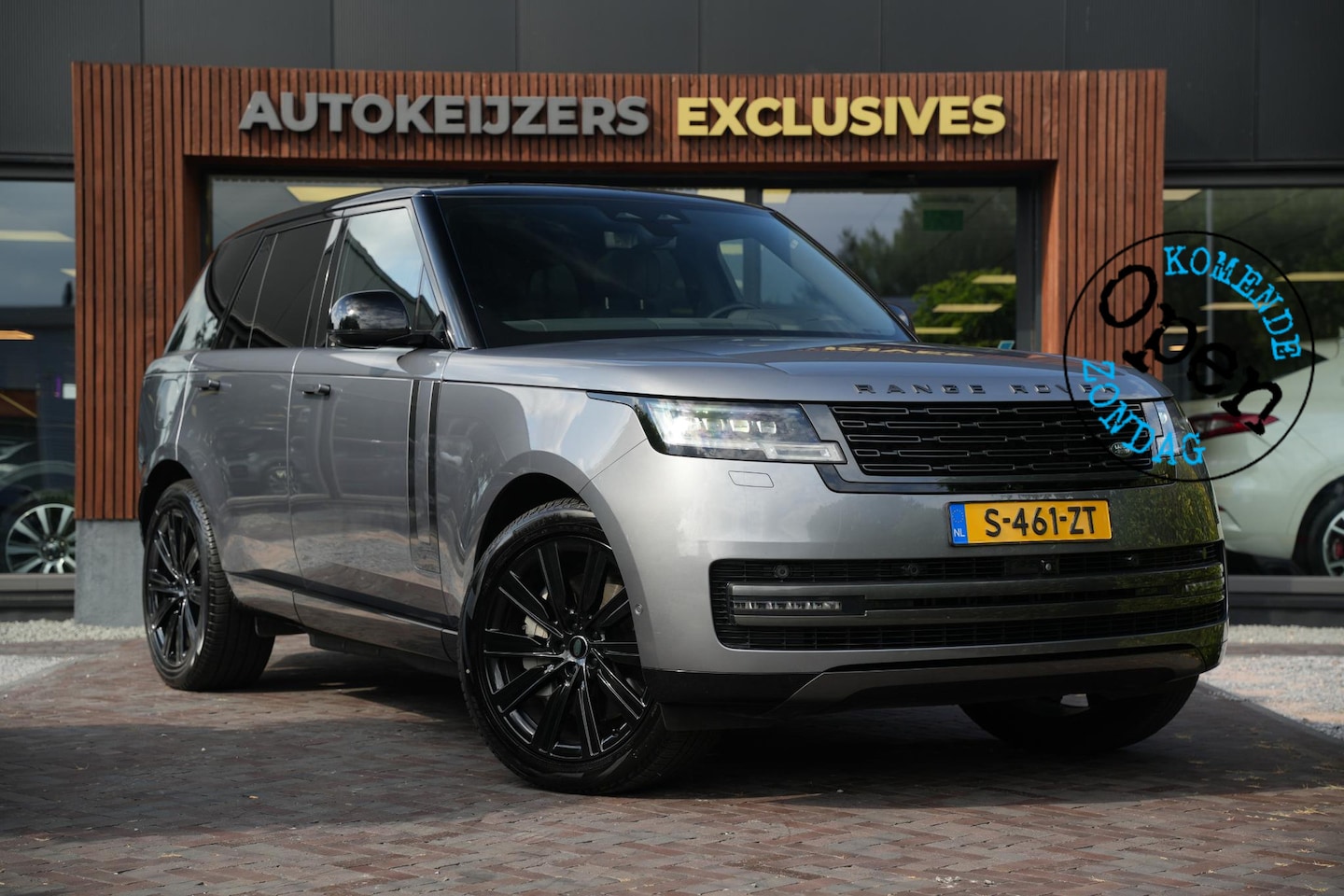 Land Rover Range Rover - 3.0 P510e HSE PHEV 510 pk koelbox elektrische trekhaak 22" achterasbesturing zeer complete - AutoWereld.nl