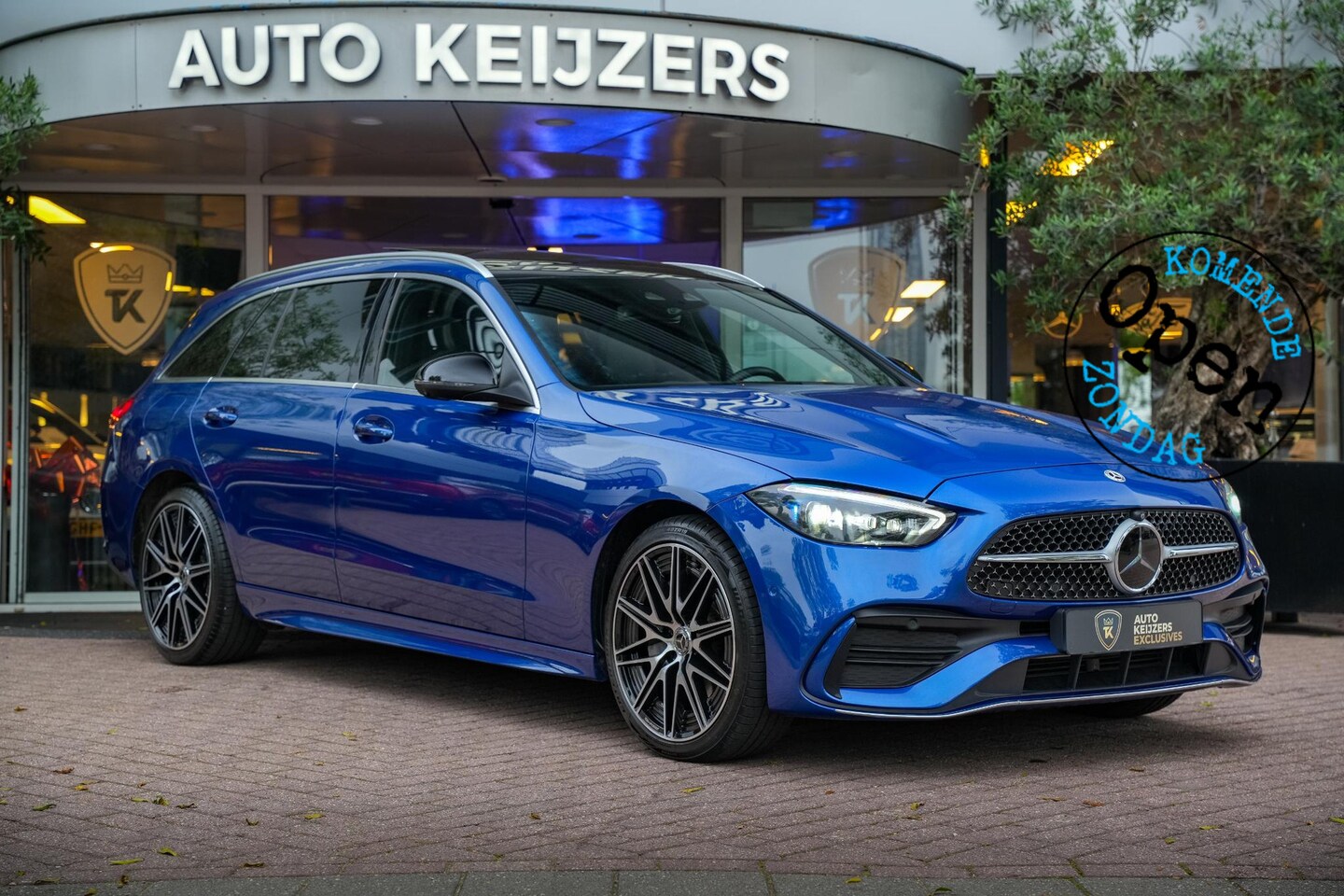 Mercedes-Benz C-klasse - 300 e AMG Line Panoramadak Full Ambient Adapt. Cruise Laser LED 360Cam 19''LM - AutoWereld.nl