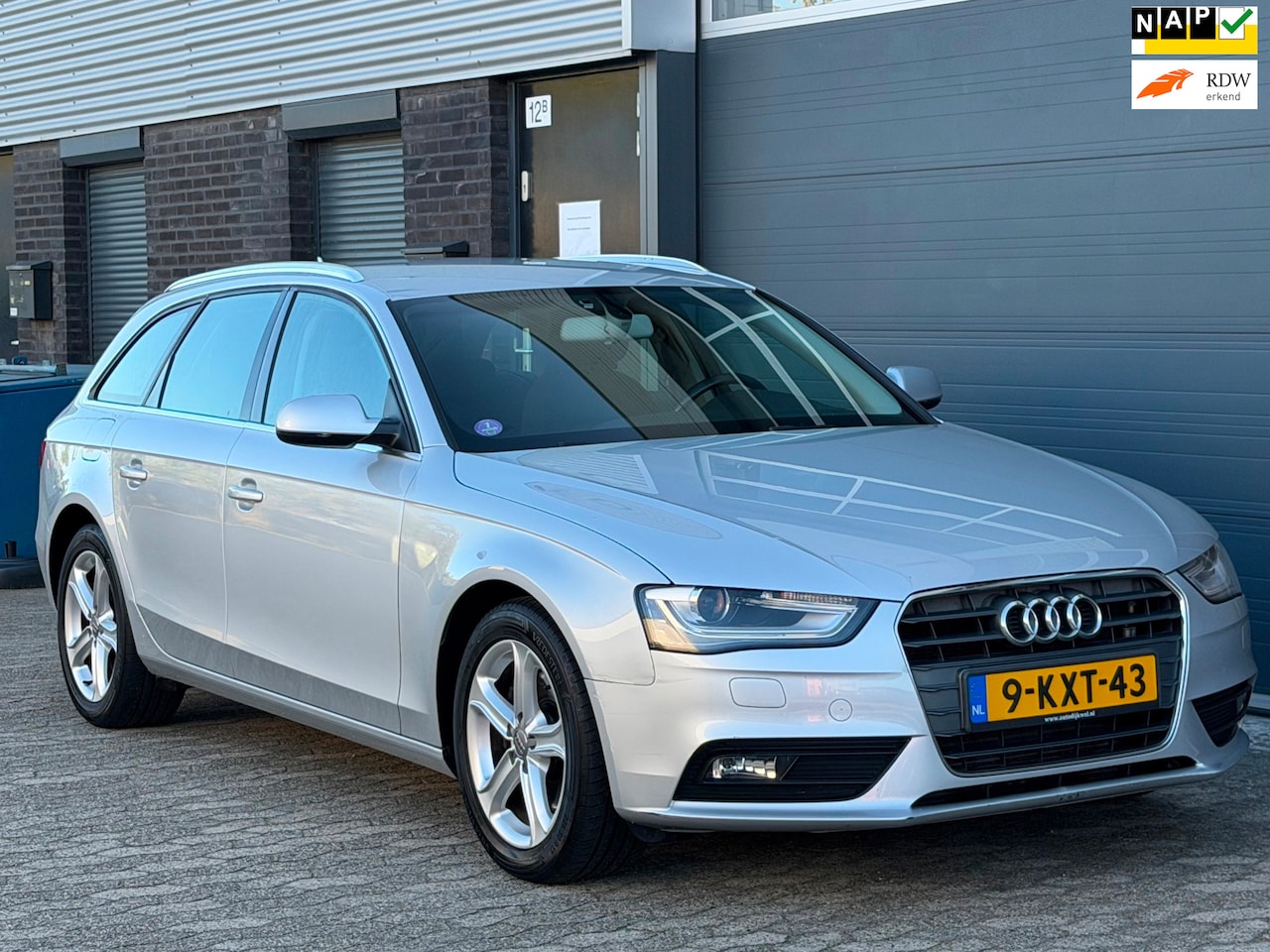Audi A4 Avant - 1.8 TFSI Business Edition NAVI XENON PDC TREKHAAK - AutoWereld.nl