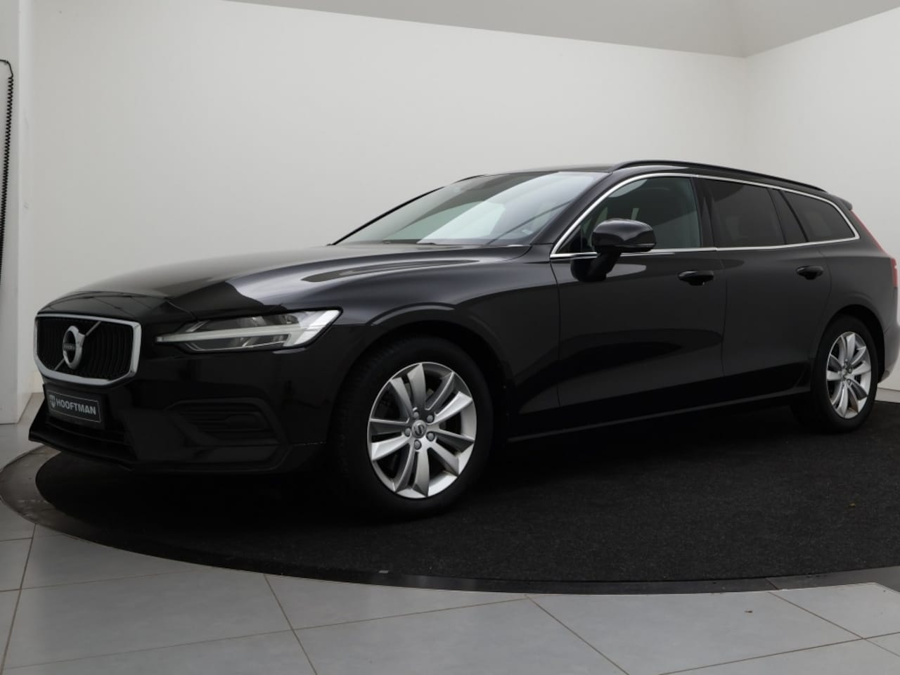 Volvo V60 - B3 AUT(7) MOMENTUM PRO LEDER ACC TREKHAAK APPLE CARPLAY DAB+ - AutoWereld.nl