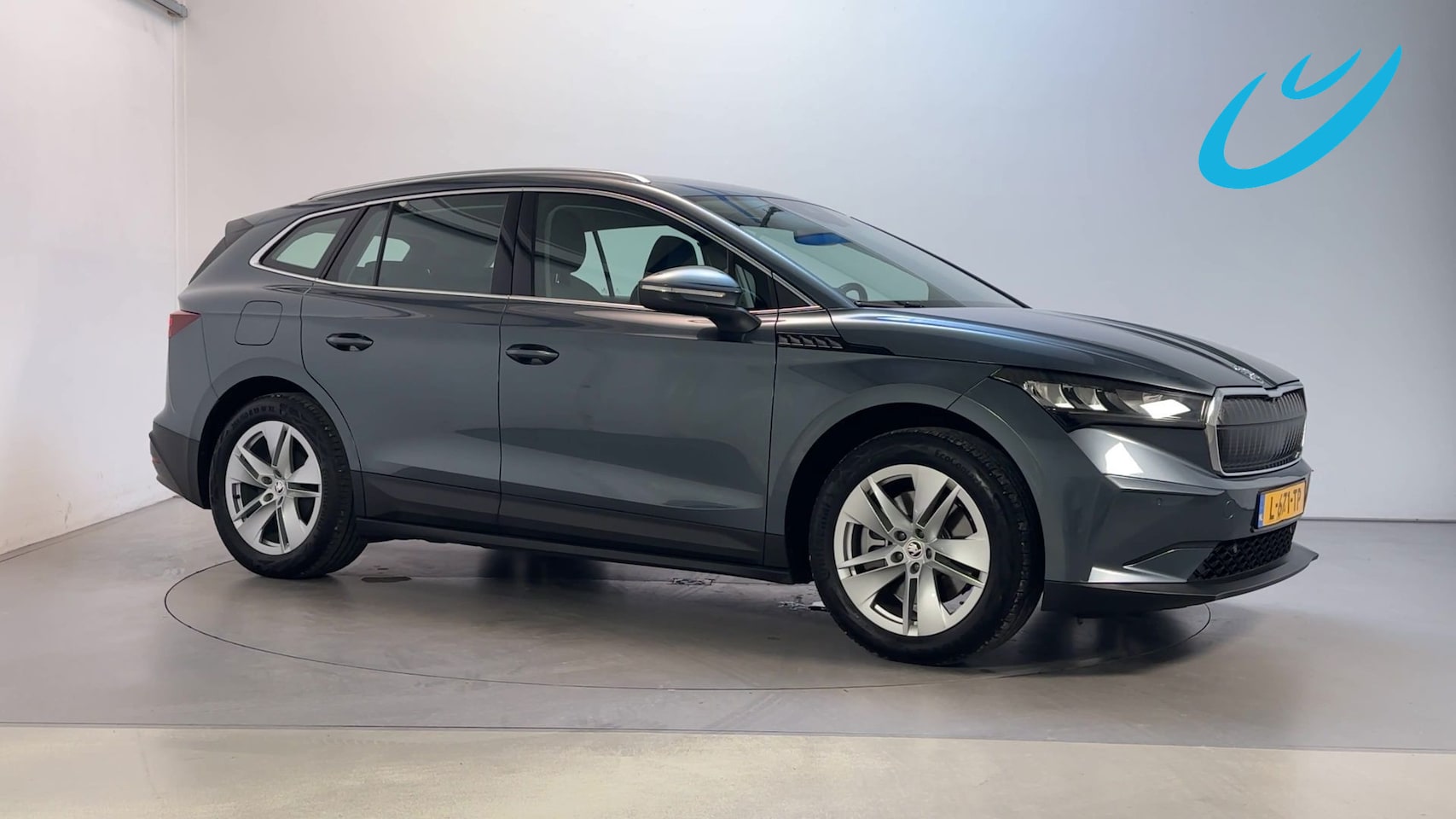 Skoda Enyaq iV - 80 SoH 93,51% Camera Navigatie Stoelverwarming Warmtepomp Trekhaak - AutoWereld.nl