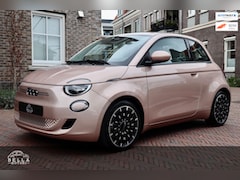 Fiat 500e - 3+1 Icon 42 kWh | RIJKLAARPRIJS | SOH 93% | Apple CarPlay | Navigatie