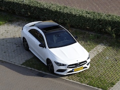Mercedes-Benz CLA-Klasse - 180 Business Solution AMG Panoramadak / Night pakket / Orig.NL 93.000km / Apple Carplay