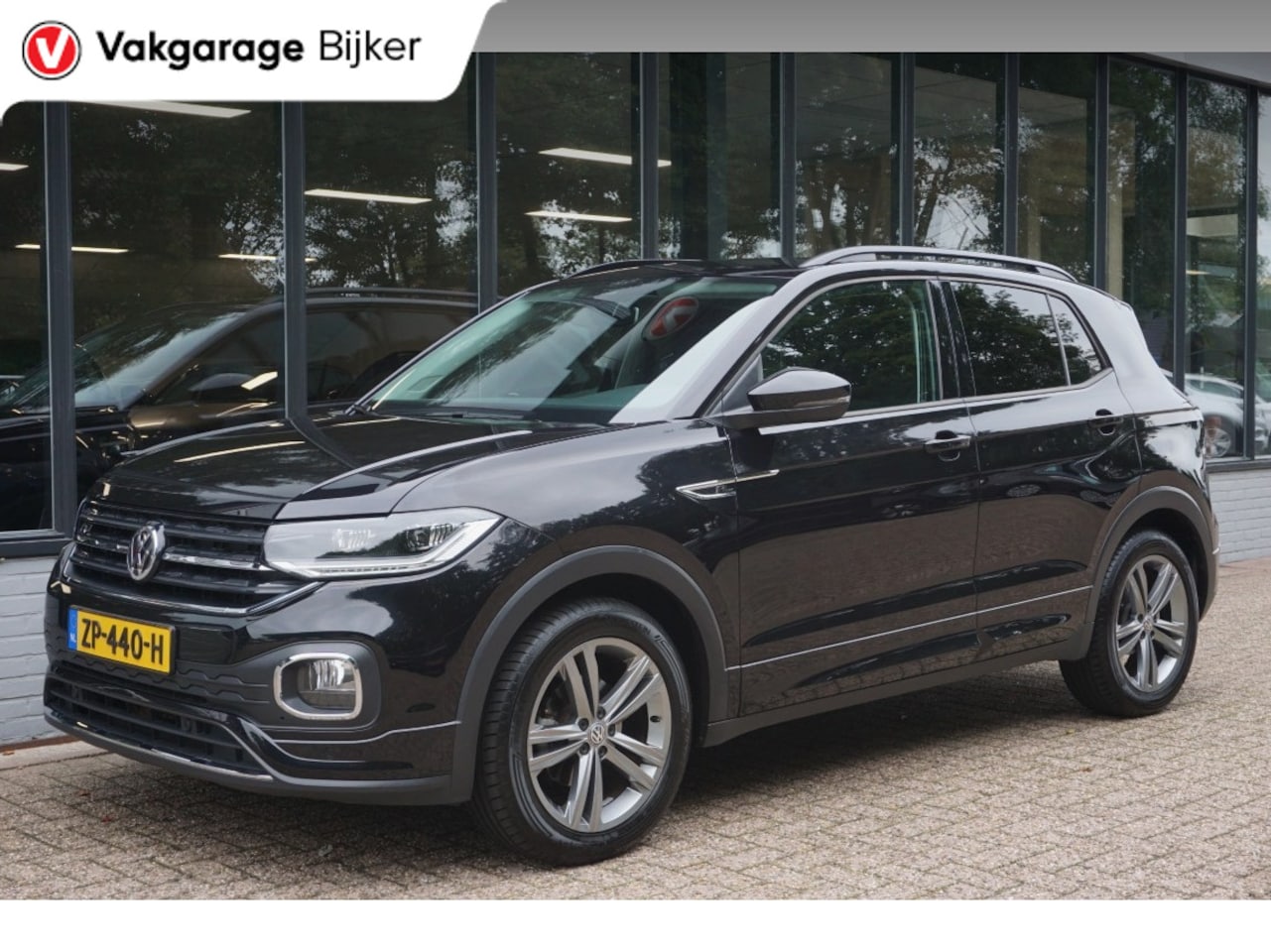 Volkswagen T-Cross - 1.0 TSI R-Line Navi/App-Connect/Trekhaak! - AutoWereld.nl