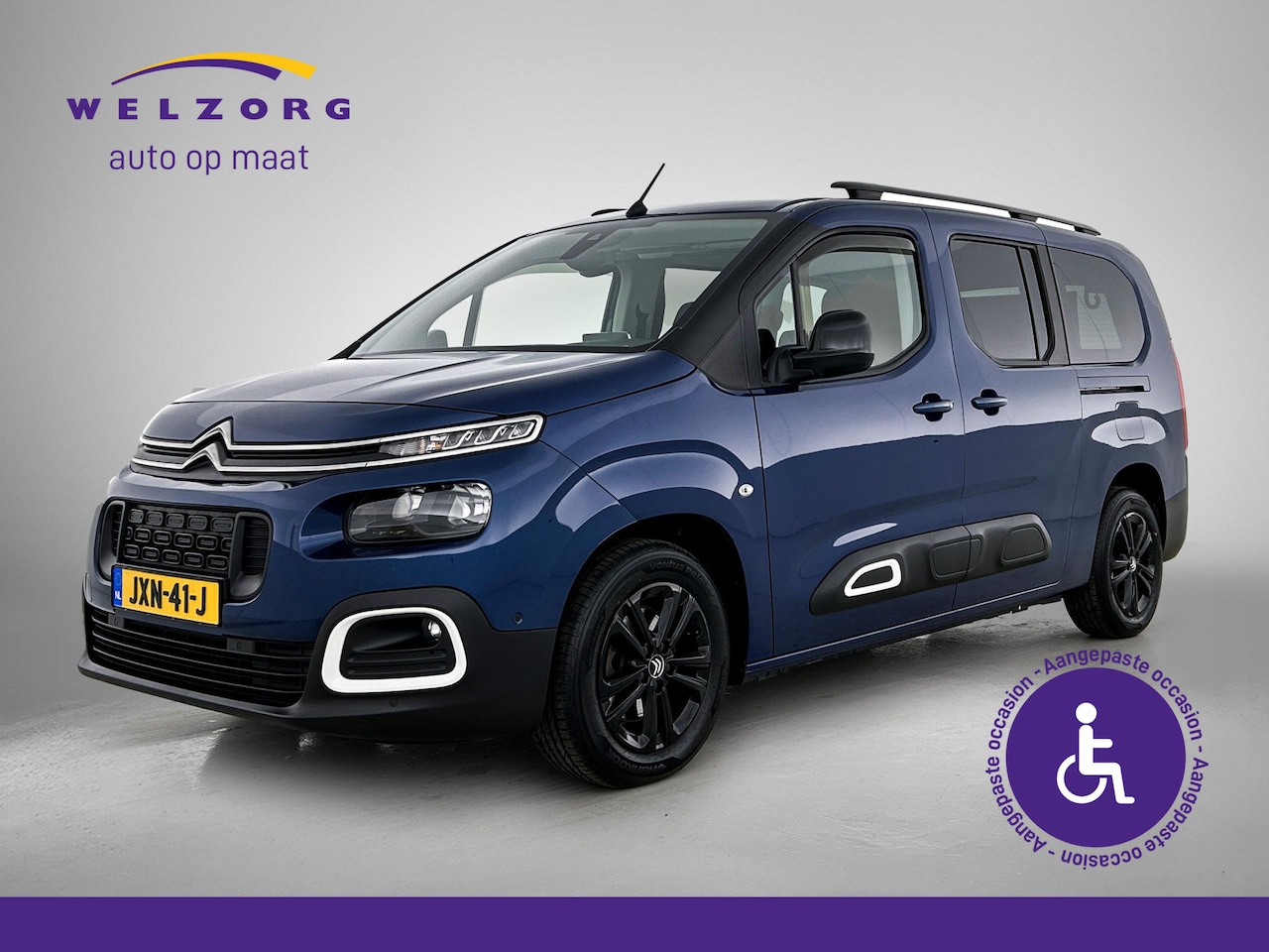 Citroën Berlingo XL - 1.2 PureTech Shine Direct leverbaar! Rolstoelauto met elektronisch uitdraaibare passagiers - AutoWereld.nl