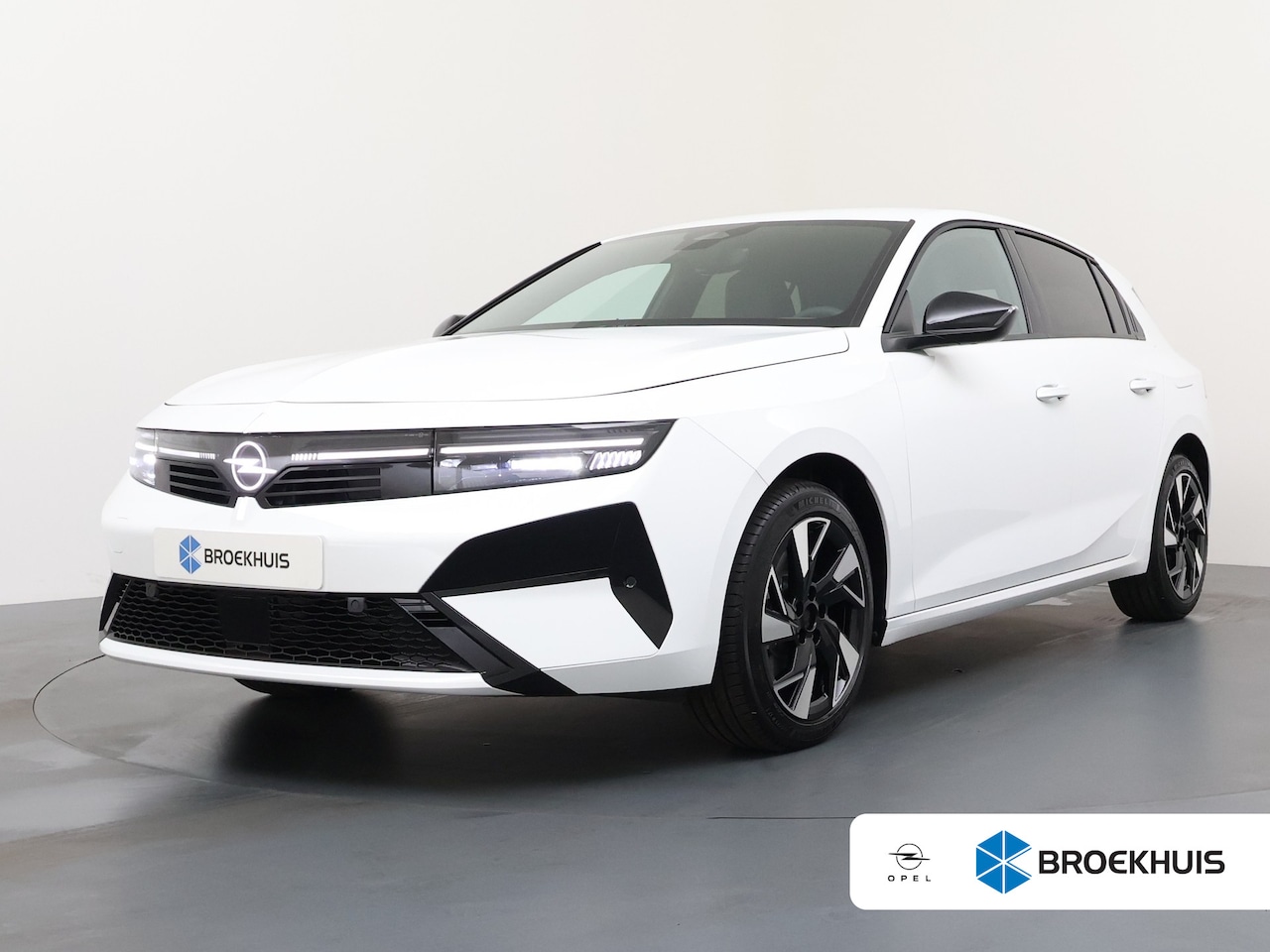 Opel Astra - 1.6 Plug-in-Hybrid 195pk GS | 3,7 kW boordlader | 7,4 kW boordlader | Achteruitrijcamera 1 - AutoWereld.nl