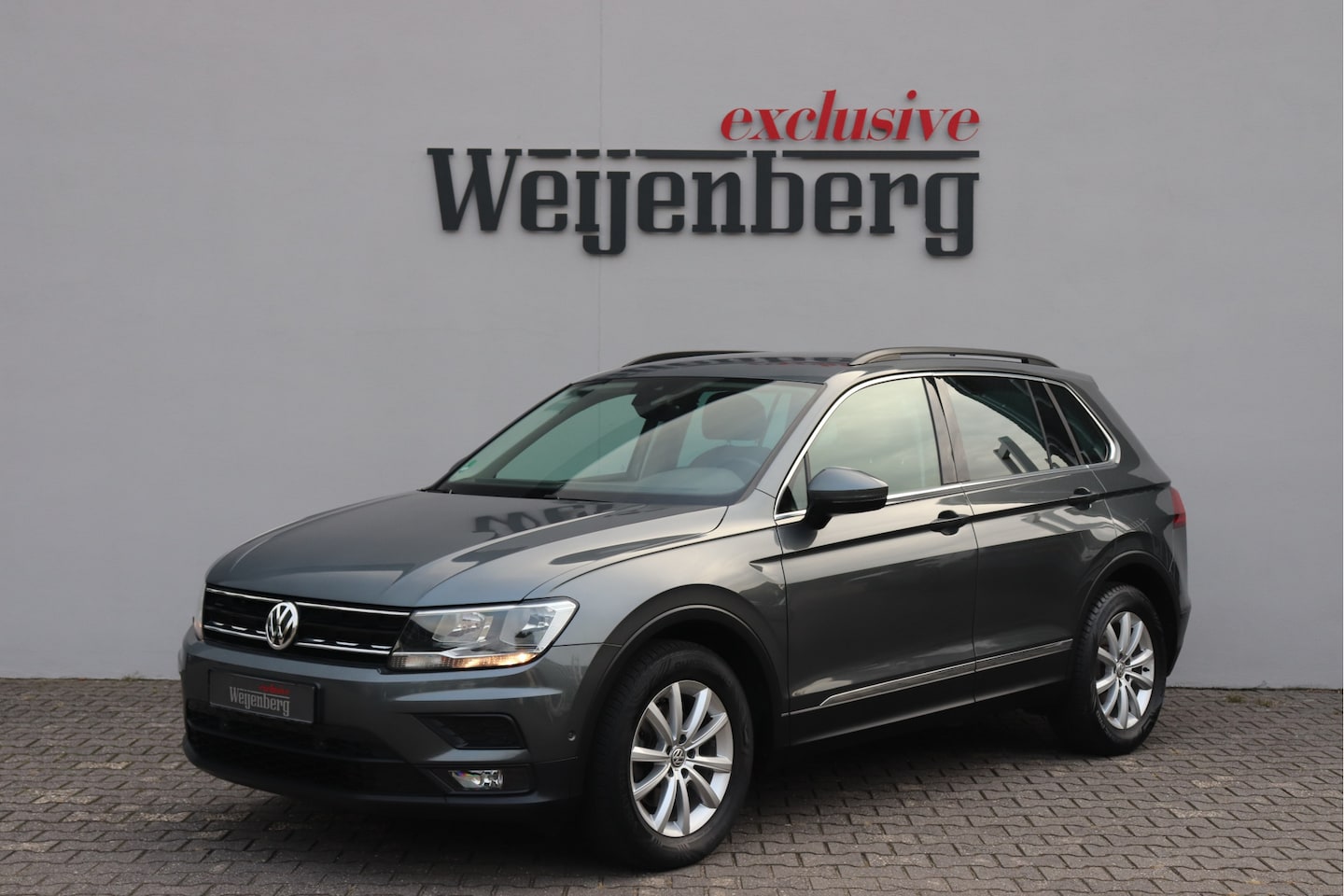 Volkswagen Tiguan - 1.5 TSI DSG Massage Trekhaak ACC - AutoWereld.nl