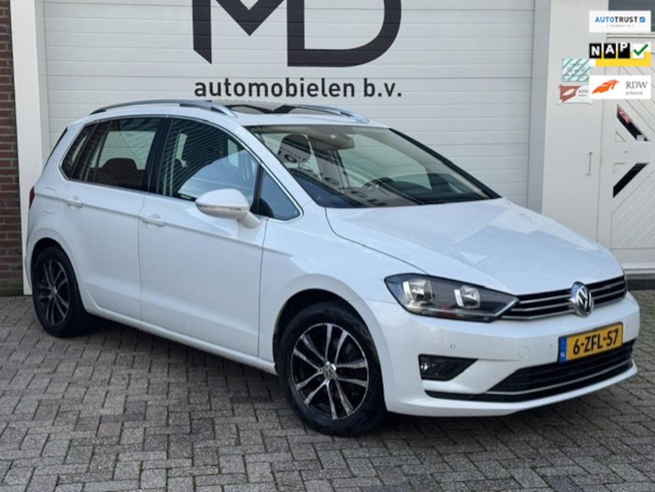 Volkswagen Golf Sportsvan - 1.2 TSI Highline -1 eigenaar - DSG - AutoWereld.nl