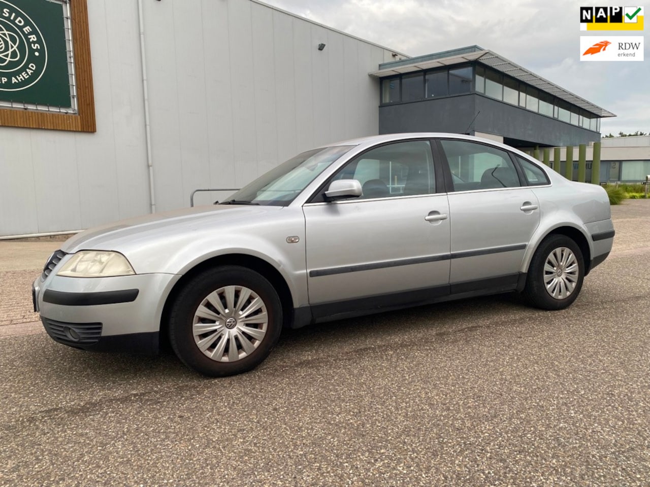 Volkswagen Passat - 2.0 Comfortline 2.0 Comfortline - AutoWereld.nl