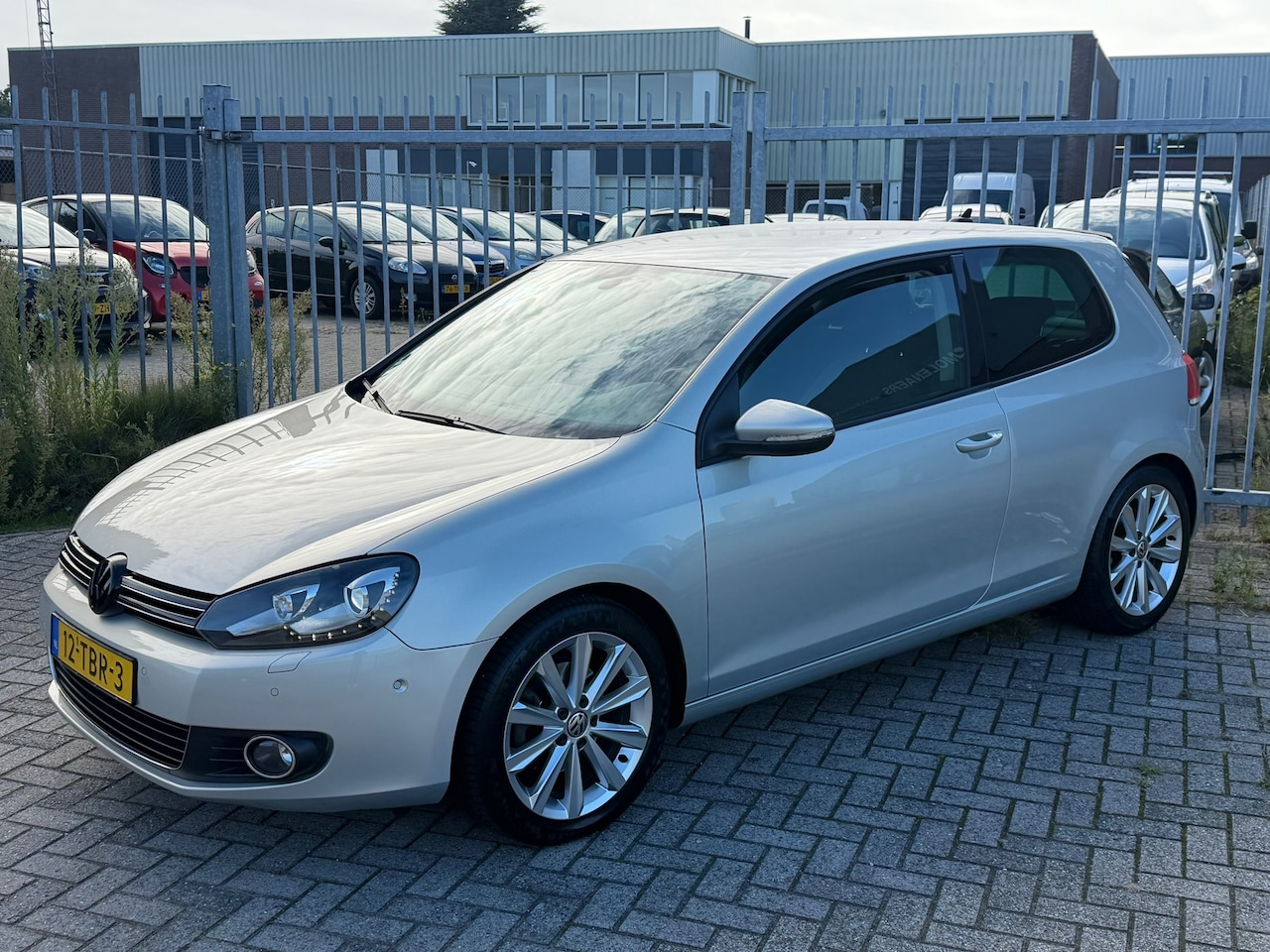 Volkswagen Golf - 1.4 TSI Highline 122PK DSG NL AUTO NAP! UNIEK NIEUWSTAAT! NAVI l LED l PDC l CRUISE l 17'L - AutoWereld.nl