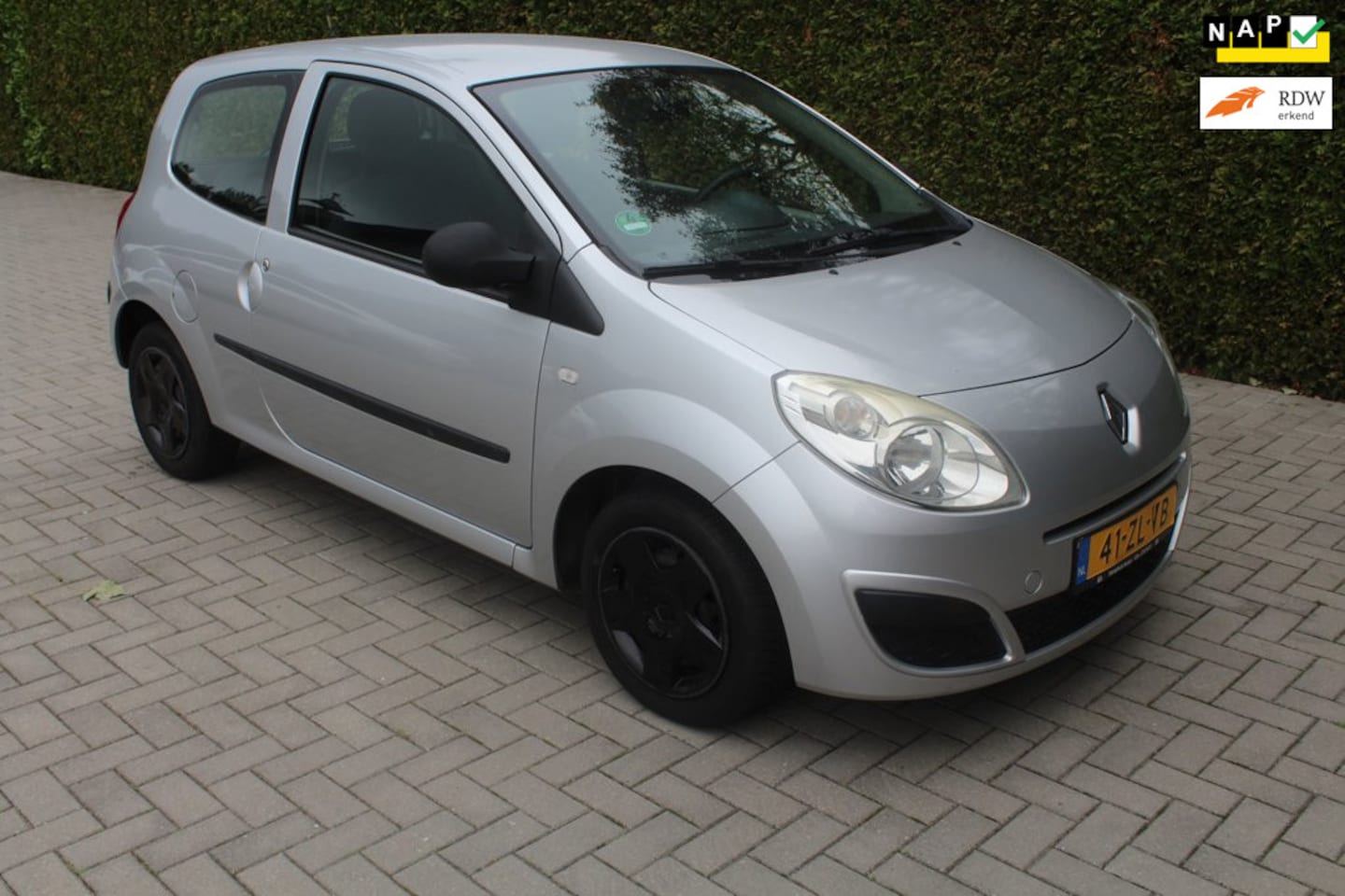 Renault Twingo - 1.2-16V Authentique -- APK TOT 22-9-2027 -- - AutoWereld.nl