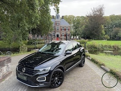 Volkswagen T-Roc - 1.5 TSI Sport Business R | Pano | Camera | Keyless |
