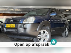 Hyundai Tucson - 2.0i 4WD Style|NAP|NweAPK|Airco|CruiseControl|Trekhaak|Elekramen