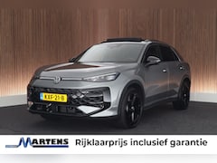 Volkswagen T-Roc - 1.5 eTsi 150pk R-Line First Edition Black Style Trekhaak Camera Keyless Stoelverwarming Na