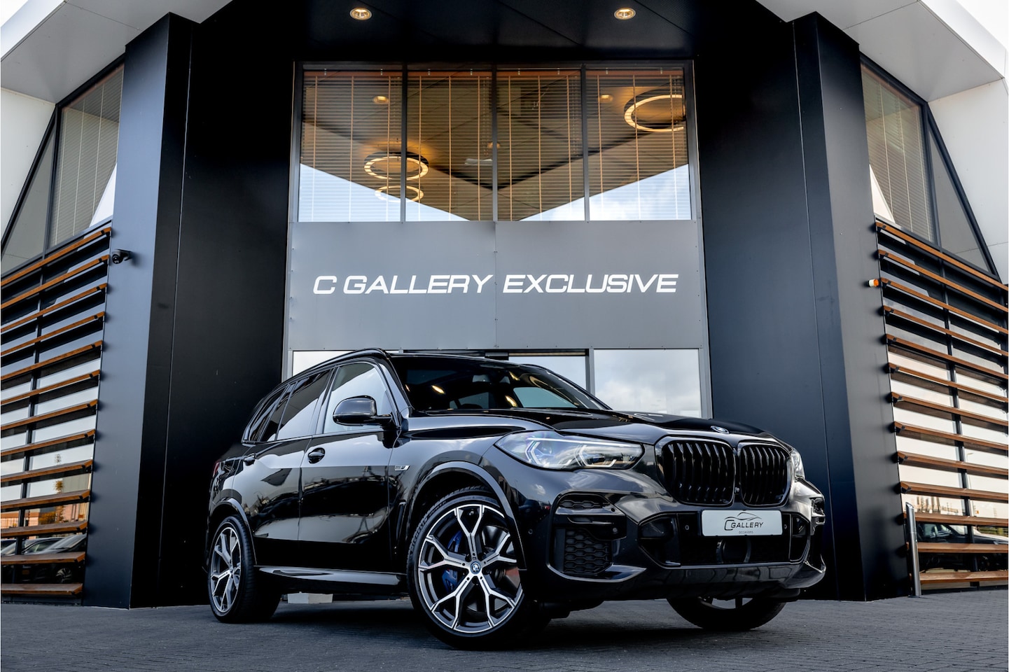 BMW X5 - xDrive45e High Executive - M Sport | Panorama | Swarovski | H&K | Stoelkoeling | Elek. Tre - AutoWereld.nl