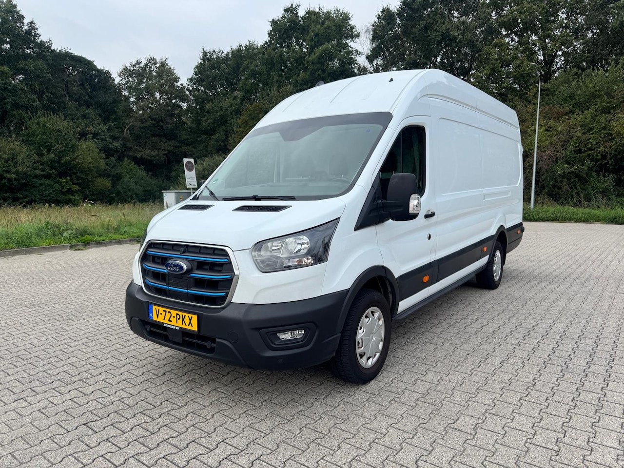 Ford E-Transit - 350 L4H3 Trend 68 kWh 184PK | Camera | Carplay | - AutoWereld.nl
