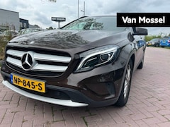 Mercedes-Benz GLA-Klasse - 200 Ambition VERWACHT | AUTOMAAT | TREKHAAK | LEDER | NAVIGATIE | STOELVERWARMING | AIRCO