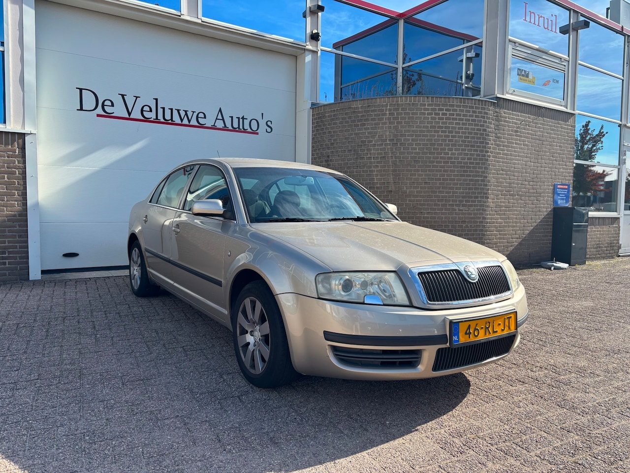 Skoda Superb - 1.8 T Comfort|EXPORT| - AutoWereld.nl