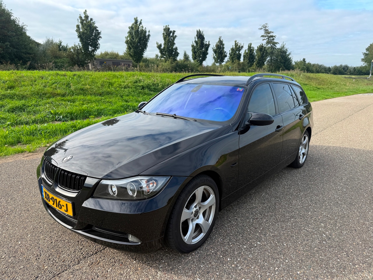BMW 3-serie Touring - 318i Automaat/Apk/Airco/Pdc/Multimedia - AutoWereld.nl
