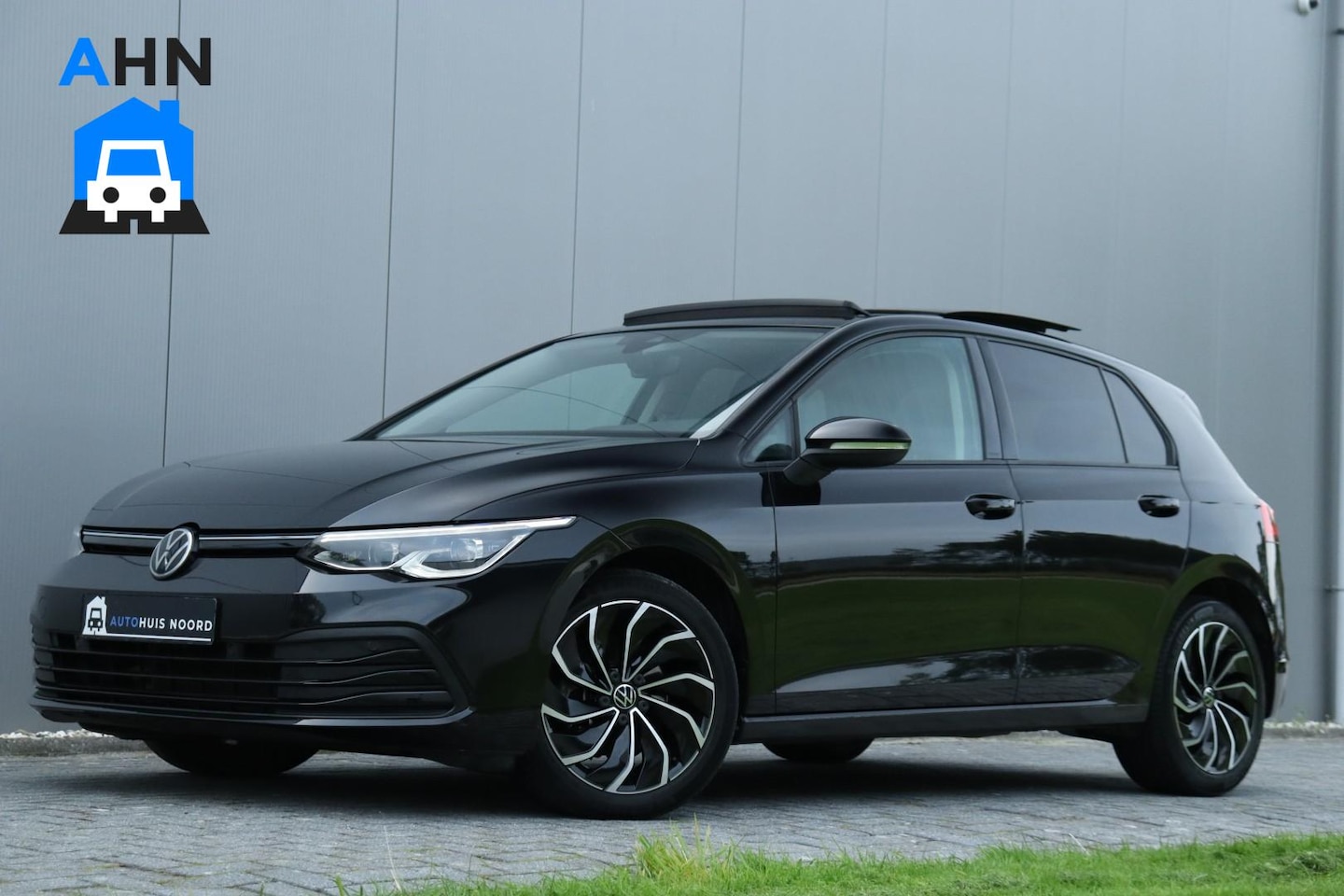 Volkswagen Golf - 8 1.5 eTSI / 150PK / DSG / Virtual Cockpit / PANO / MATRIX LED / TREKHAAK / ACC / DAB / 17 - AutoWereld.nl
