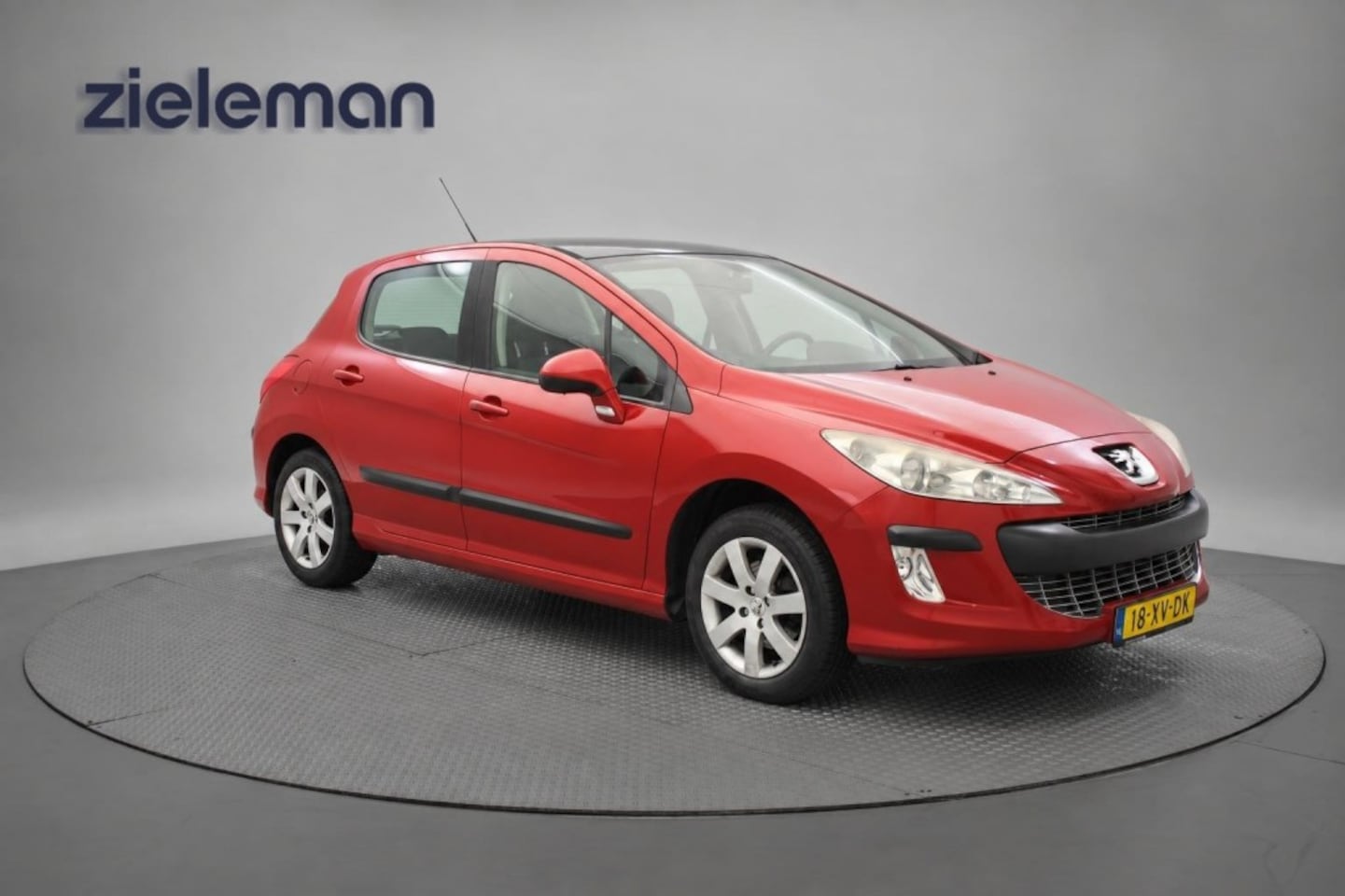 Peugeot 308 - 1.6 VTi XS - Panorama, Cruise, Clima, Trekhaak, Nieuwe APK! - AutoWereld.nl