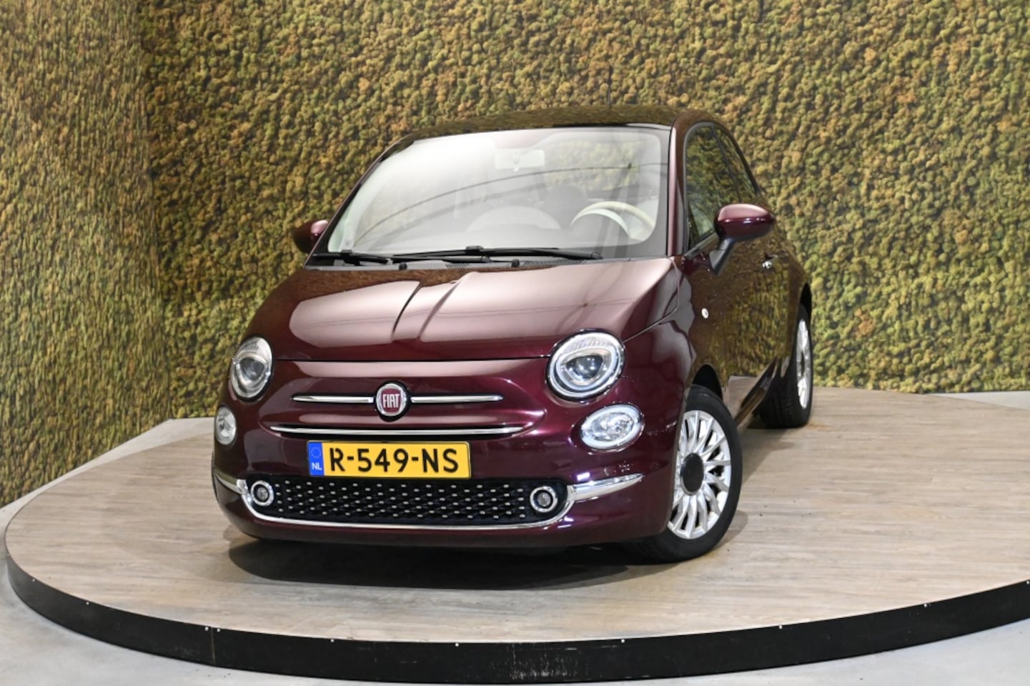 Fiat 500 - 1.2 Lounge | Carplay | PDC | Airco | Panorama - AutoWereld.nl