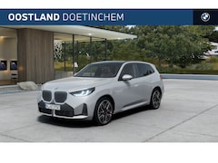 BMW X3 - 30e xDrive M Sport Automaat / Panoramadak / Trekhaak / Sportstoelen / Adaptieve LED / Park