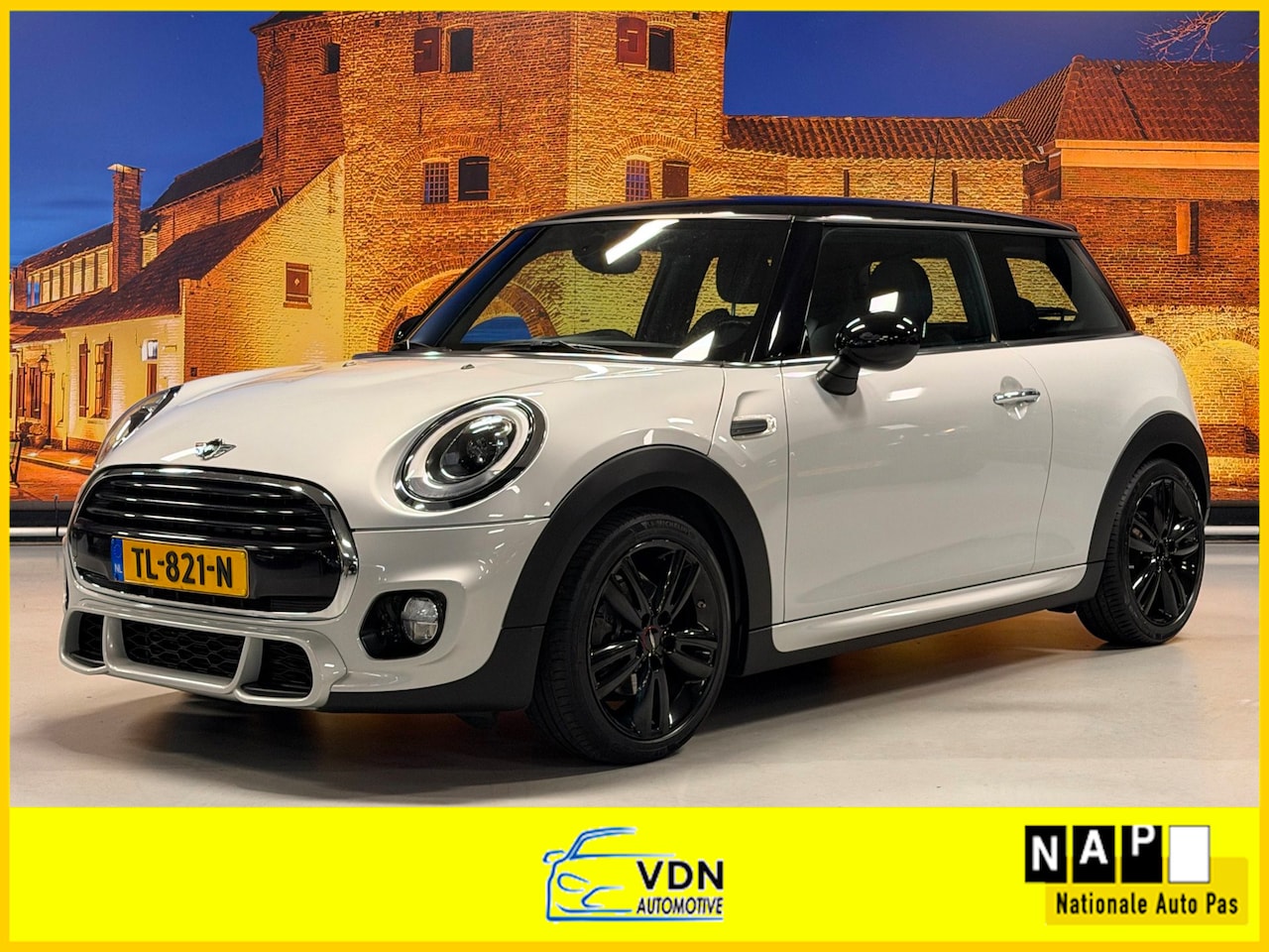 MINI John Cooper Works - 1.5 Chili Serious Business JCW Automaat Navi LED PDC - AutoWereld.nl