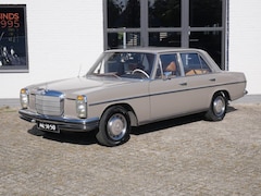 Mercedes-Benz 200-280 (W115) - 250 Automaat Stuurbekrachtiging LPG