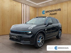Lynk & Co 01 - 1.5 | BLIS | 360 Camera | Stoelverwarming | Memory Stoelen | Panoramadak | Keyless Start /