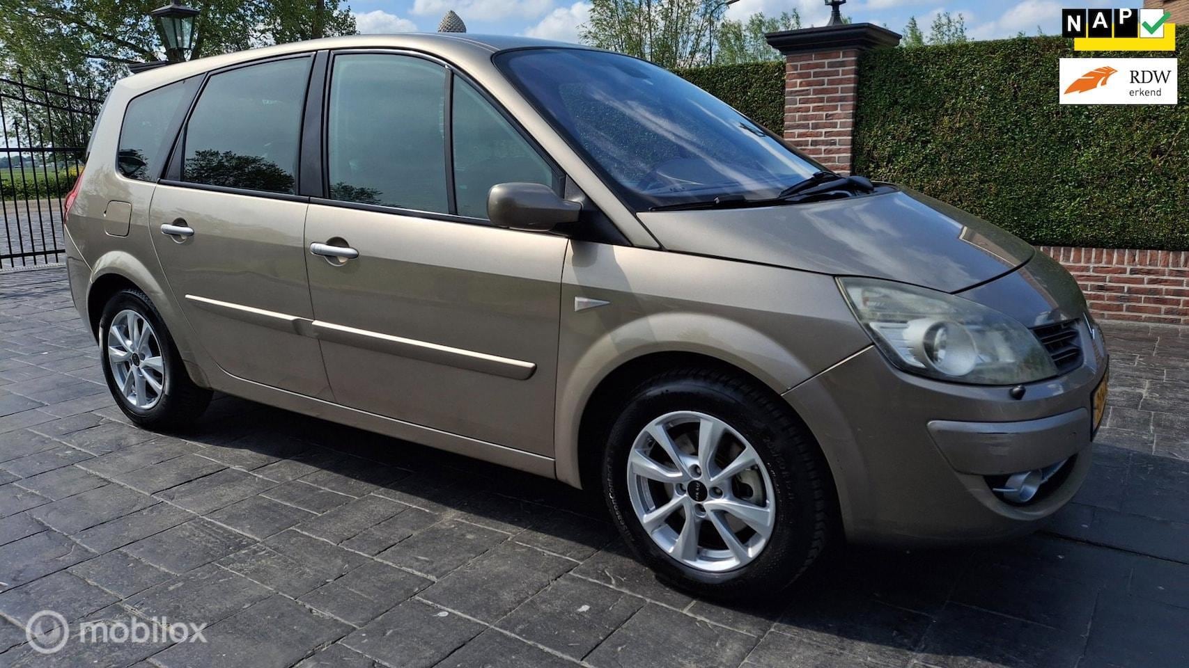 Renault Grand Scénic - 2.0-16V Automaat 7 persoons Navi Keyless start&Go Xenon - AutoWereld.nl