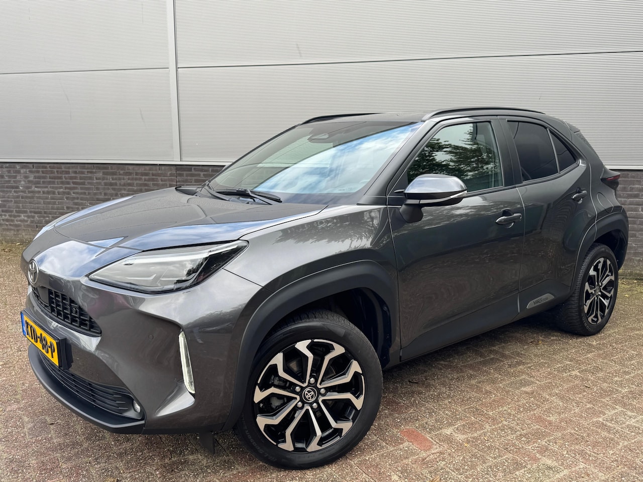 Toyota Yaris Cross - 1.5 Hybrid 115 First Edition Limited Stoel & Stuur verwarming - AutoWereld.nl