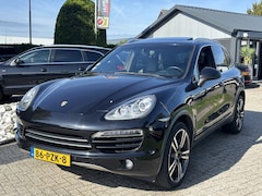 Porsche Cayenne - 3.0D 2011 Zwart NL Auto Schuifdak Trekhaak