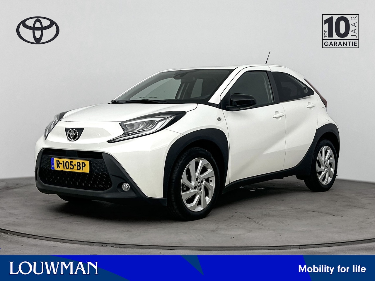 Toyota Aygo X - 1.0 VVT-i MT First | Climate Control | Parkeercamera | Apple Carplay-Android Auto | *** - AutoWereld.nl