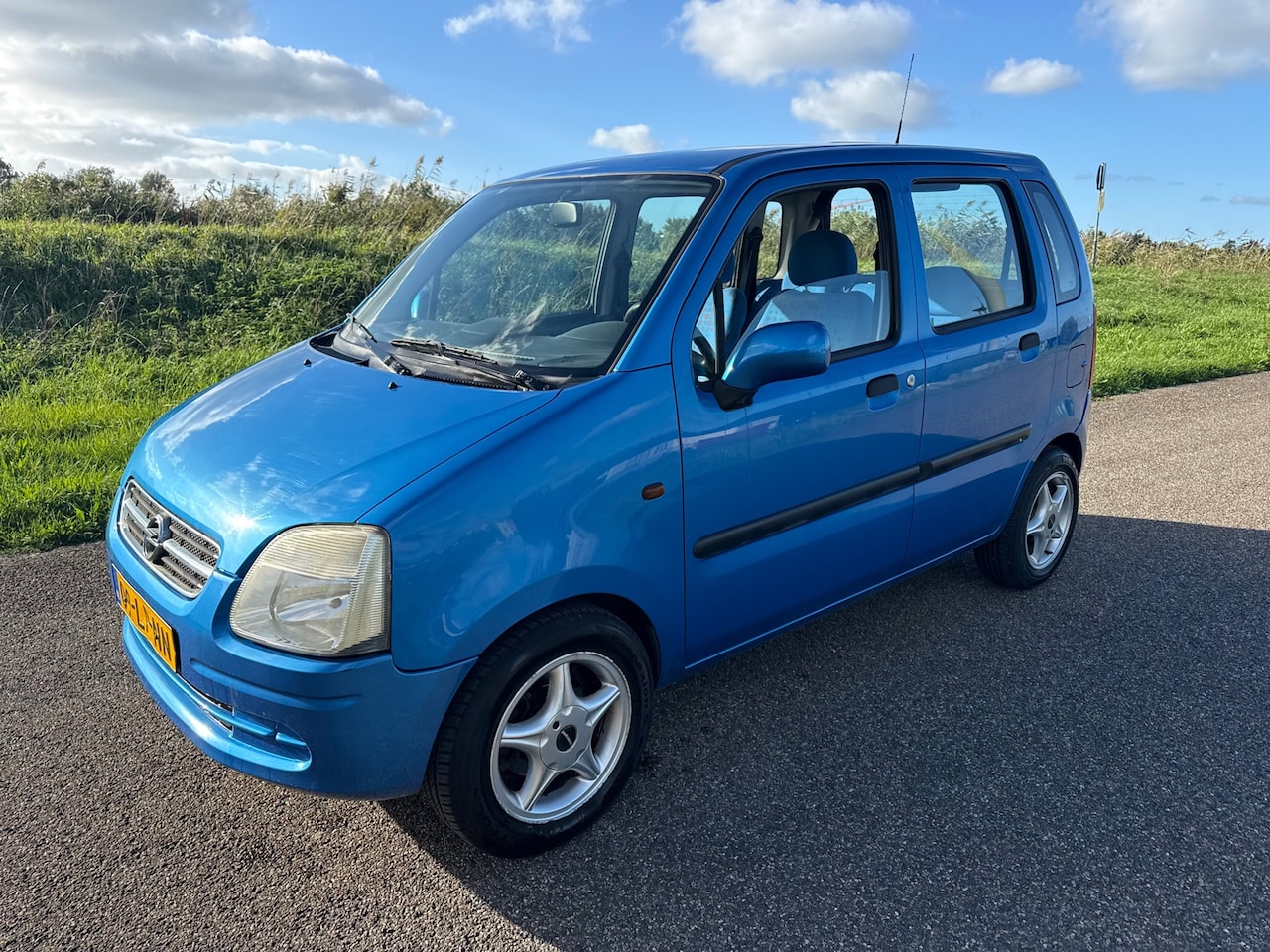 Opel Agila - 1.2-16V Comfort incl gloednieuwe apk ! nette auto ! - AutoWereld.nl