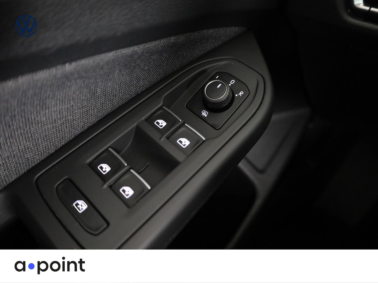 Volkswagen Golf - 1.0 eTSI Life 110 PK | Automaat (DSG) | Camera | Parkeersensoren | Stoelverwarming - AutoWereld.nl