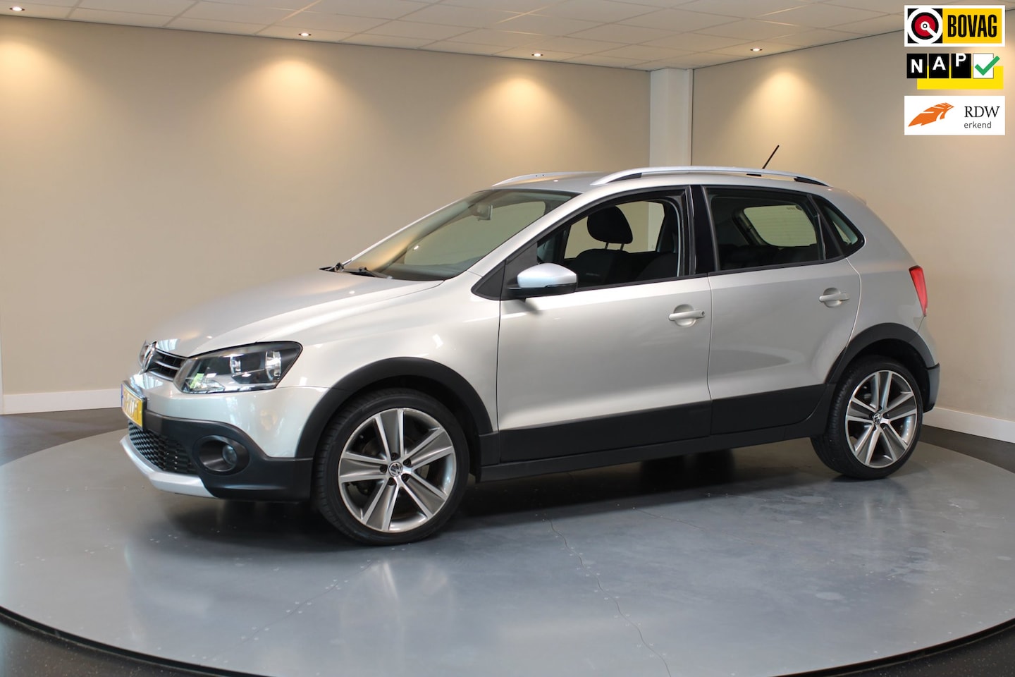 Volkswagen Polo - 1.2 TSI Cross *Nieuwe distr.ketting* Automaat|Cruise|Climate|17''|PDC|DSG|NAP - AutoWereld.nl