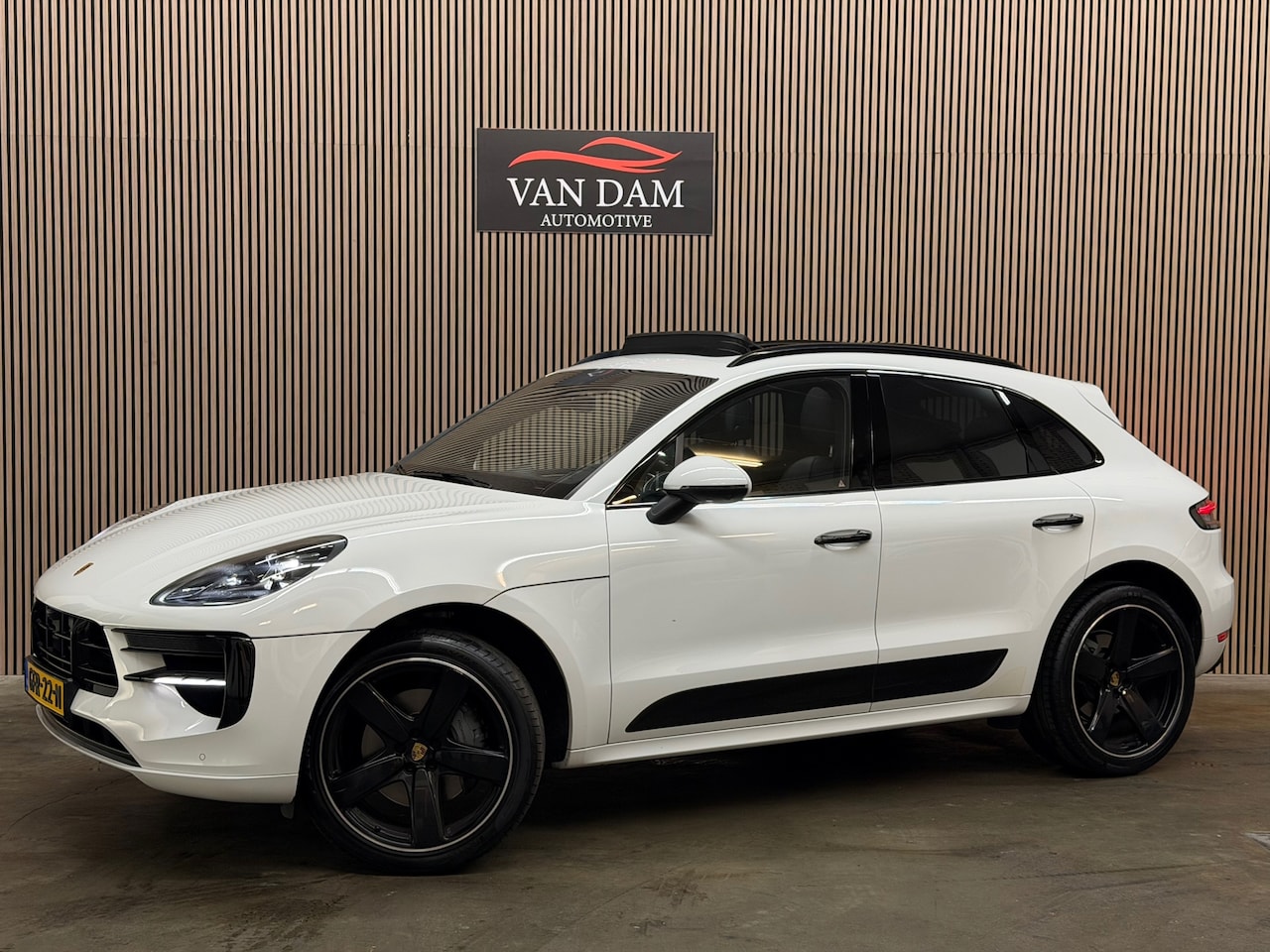 Porsche Macan - 3.0 S 2019 CHRONO PANO BOSE LUCHTVERING *FULL* - AutoWereld.nl