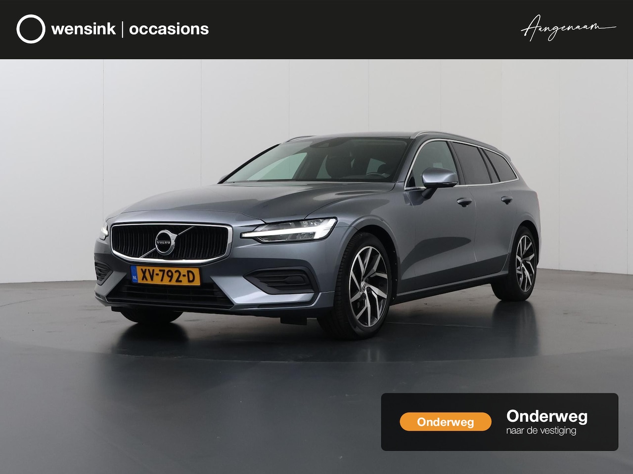 Volvo V60 - 2.0 T5 Momentum Pro 250pk Automaat | Lederen Bekleding | Achteruitrijcamera | Stoelverwarm - AutoWereld.nl