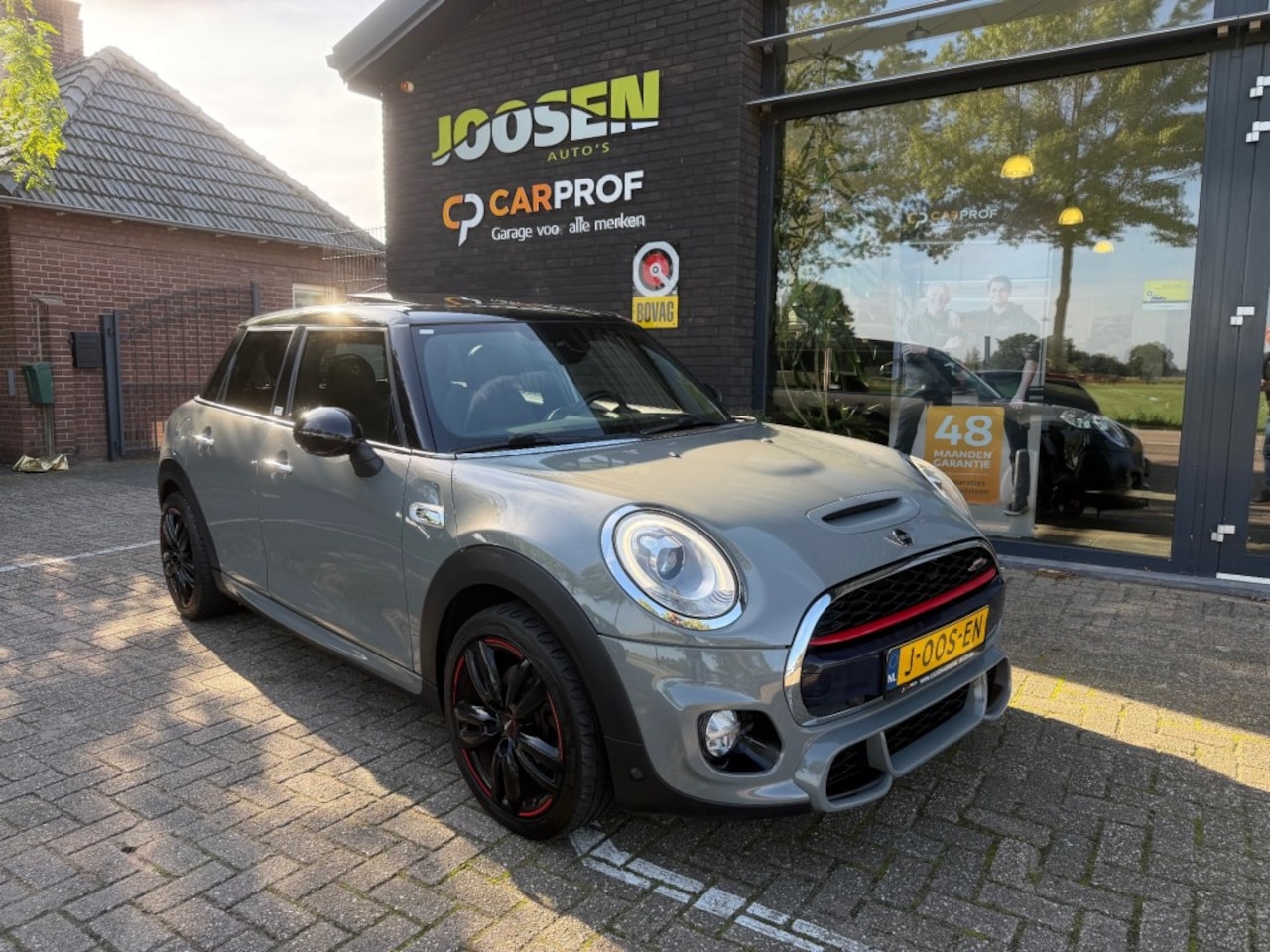 MINI Cooper - 1.5 COOPER JCW - AutoWereld.nl