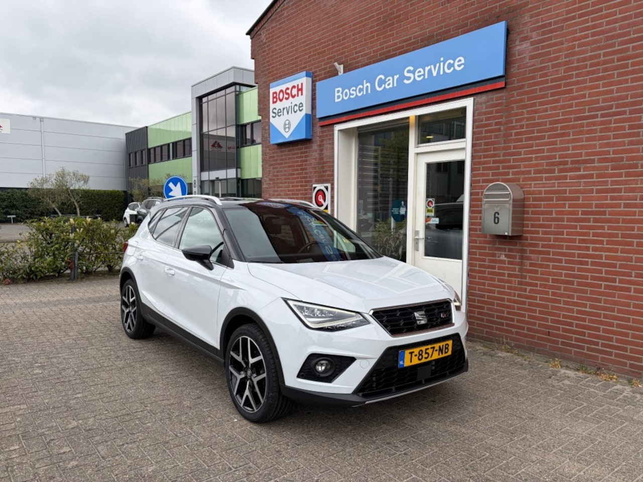 SEAT Arona - 1.0 TSI 85kW FR-Line Camera / Virtual Cockpit - AutoWereld.nl