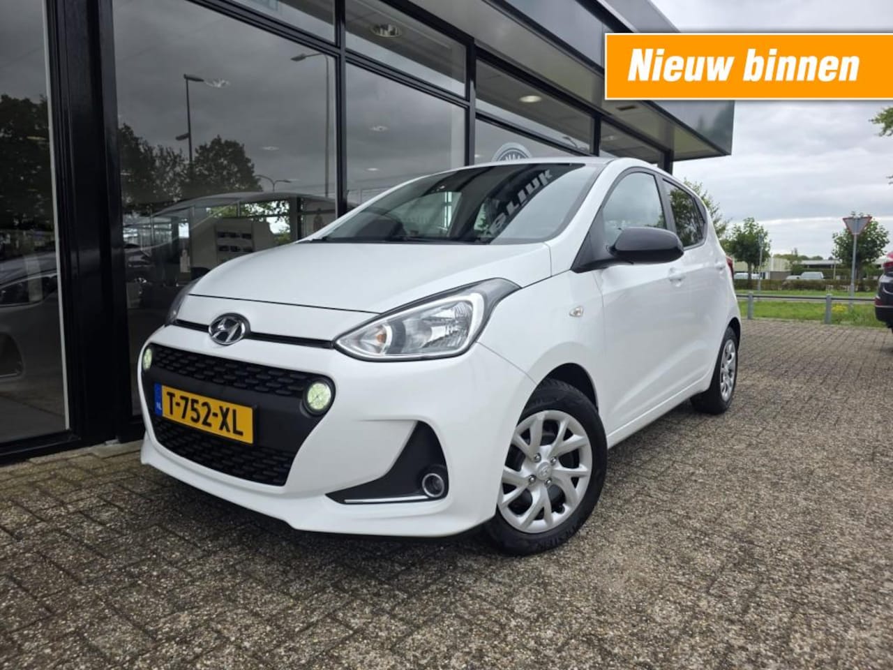 Hyundai i10 - 1.2I COMFORT AUTOMAAT/AIRCO/STOELVERWARMING - AutoWereld.nl