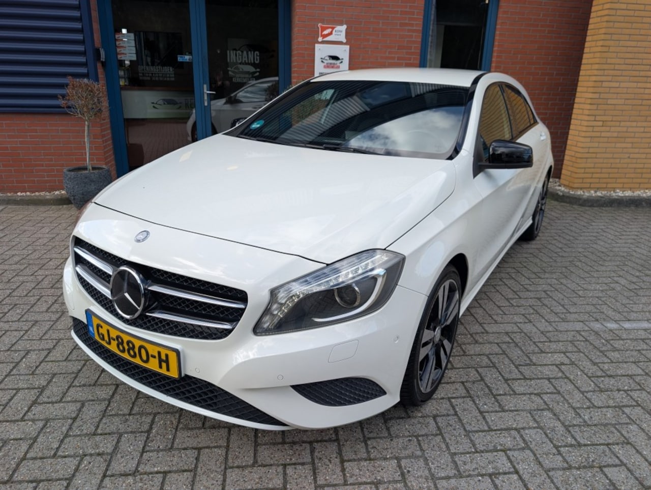 Mercedes-Benz A-klasse - 180 Prestige 180 PRESTIGE, PDC V+A, Stoelverw, Navi, Achteruitrijcamera - AutoWereld.nl
