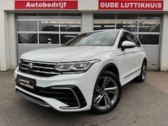Volkswagen Tiguan - 1.4TSI eHybrid 245PK R-Line 360Camera Virtual IQ.Light HUD ACC Trekhaak