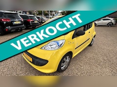 Peugeot 107 - 1.0-12V XR